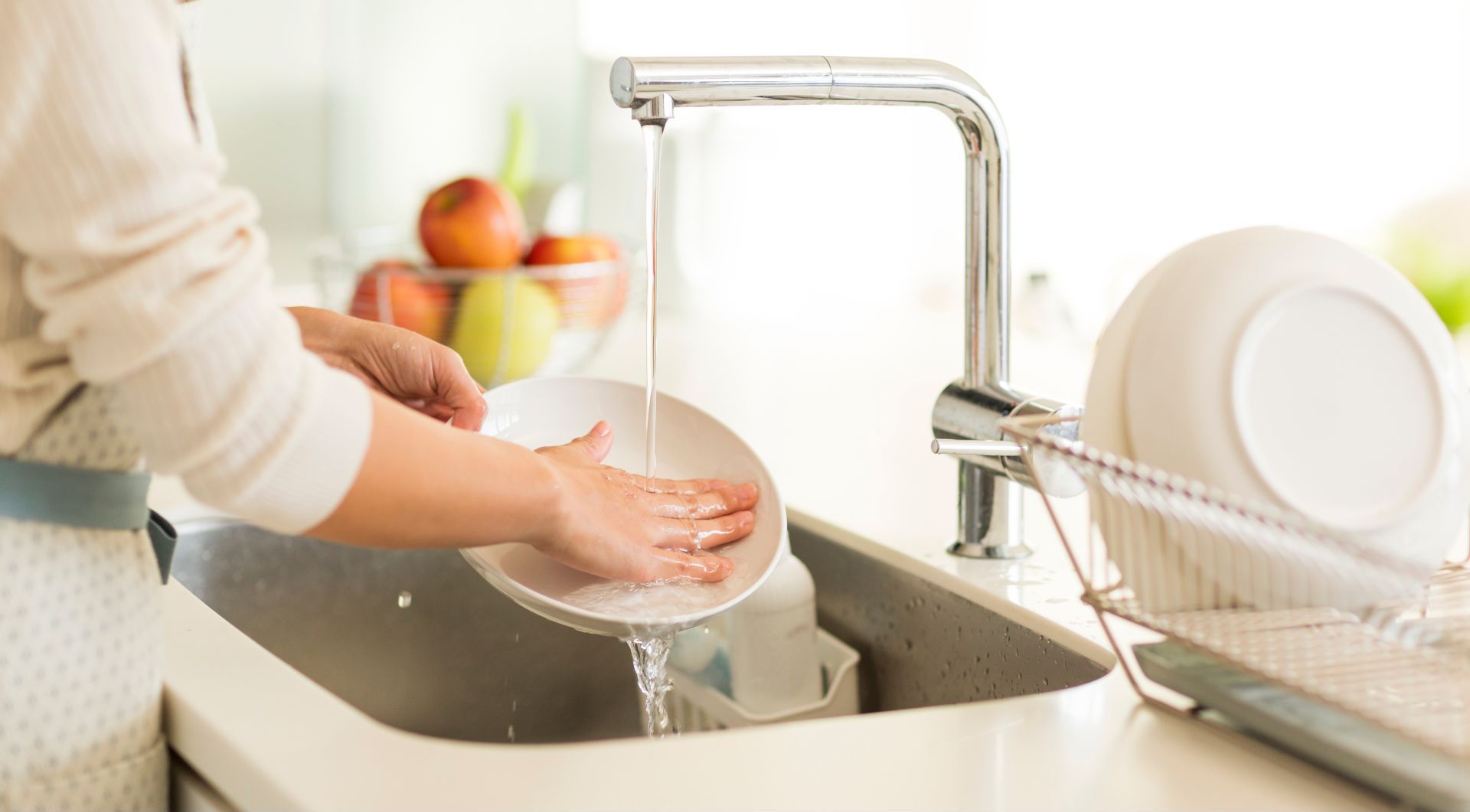 Hate Washing Dishes? Mindfulness is the Answer