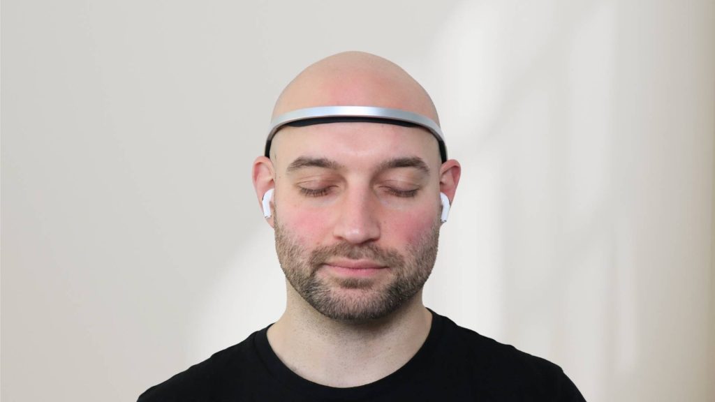 Meditating with the Flowtime Headband